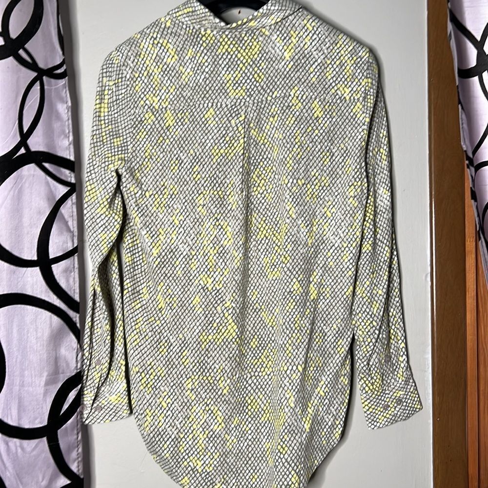 Equipment Femme Women's Size XSmall Snake Print Poplin Essential Shirt - Picture 10 of 11